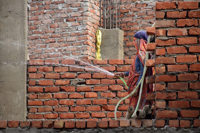 How curing conditions influence cement's performance in concrete.-image