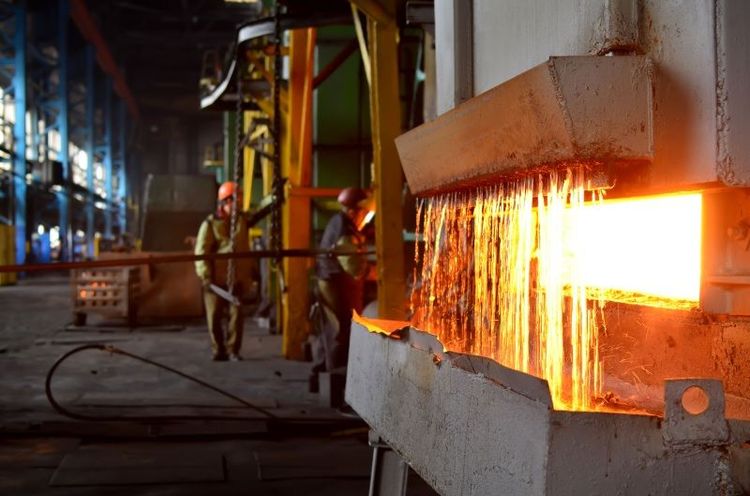 Hot_rolled_steel_quenching