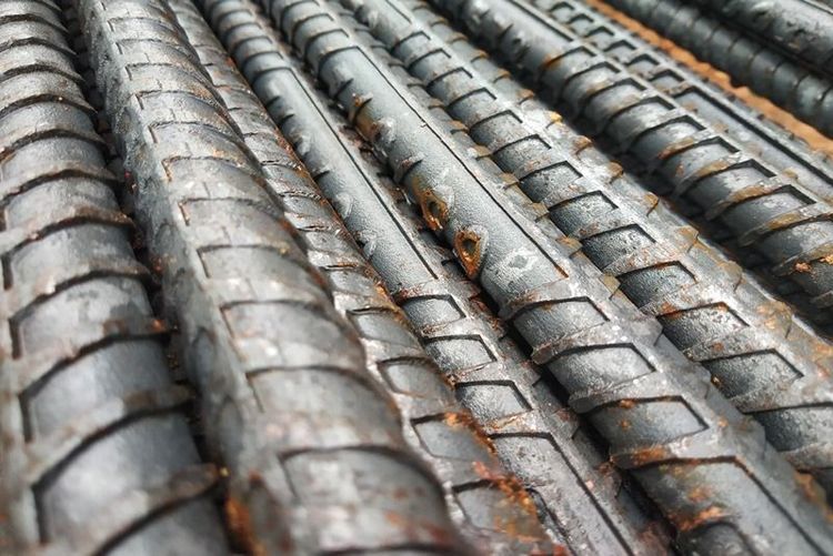 closeup_view_of_rusted_tmt_bars_highlighting_surface_texture
