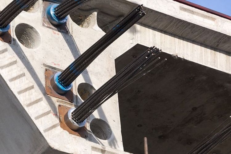 concrete_anchor_system_with_cables_in_bridge_structure
