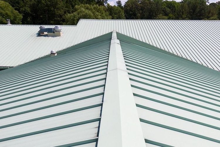 Standing_Seam_Metal_Roofing_in_Industrial_Building