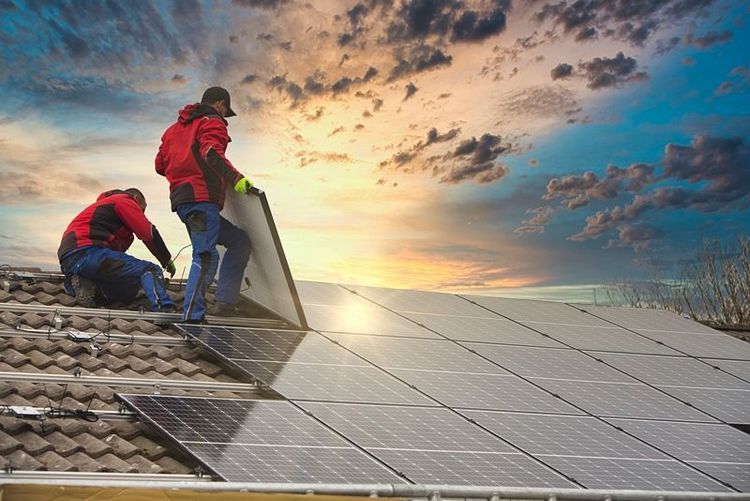 Photovoltaic_panels_on_the_roof
